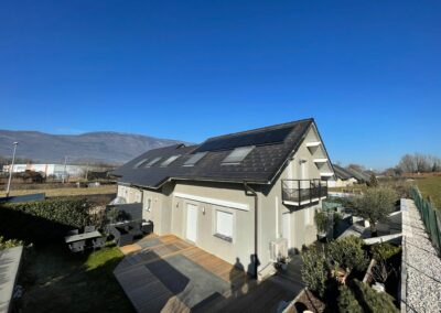 Installation de 6 kW de Panneaux Solaires sur toiture Ardoise à Chambéry