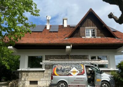 Intégration esthétique de 3 kW de Panneaux Solaires sur toiture en tuiles à Annecy